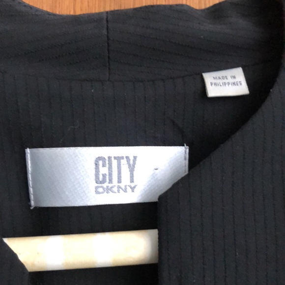 Black zippered City DKNY blazer size 10 - Picture 3 of 4
